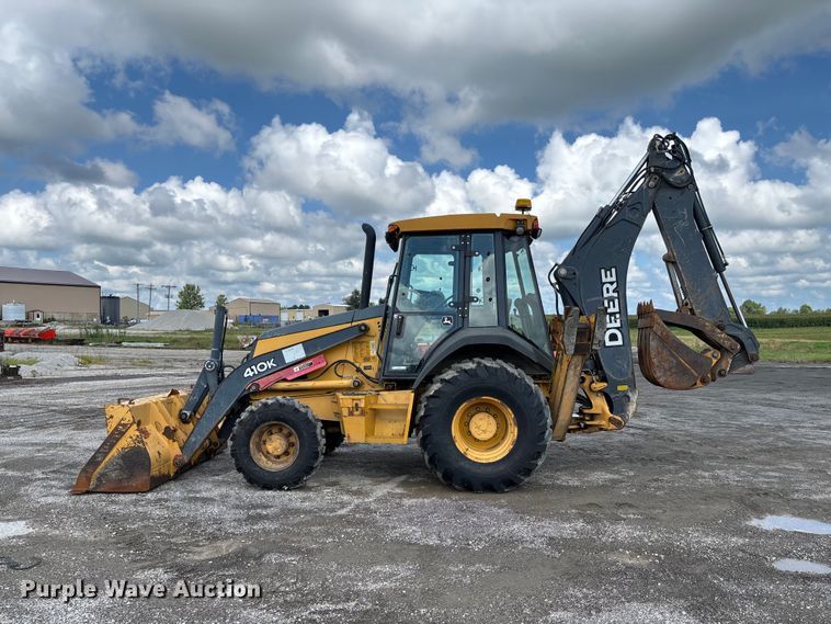 image for item DZ4678 2013 John Deere 410K backhoe