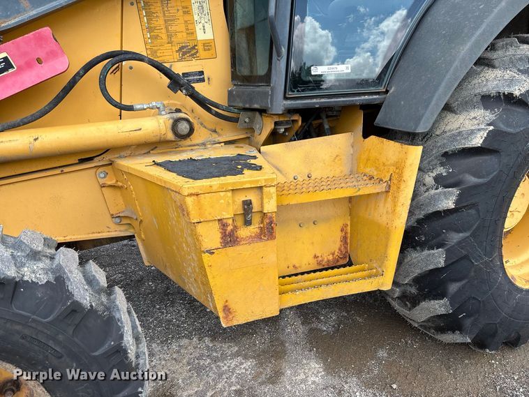 image for item DZ4678 2013 John Deere 410K backhoe