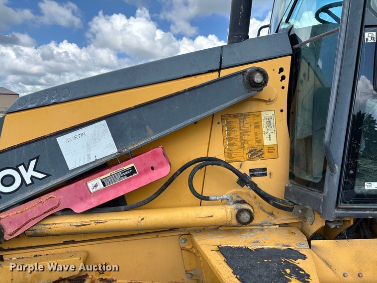 image for item DZ4678 2013 John Deere 410K backhoe