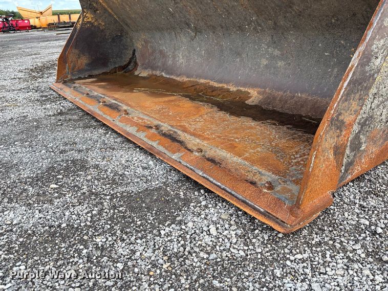 image for item DZ4678 2013 John Deere 410K backhoe