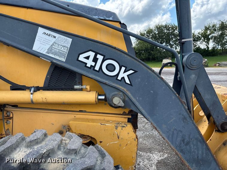 image for item DZ4678 2013 John Deere 410K backhoe