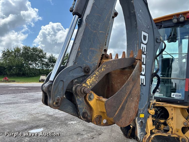 image for item DZ4678 2013 John Deere 410K backhoe