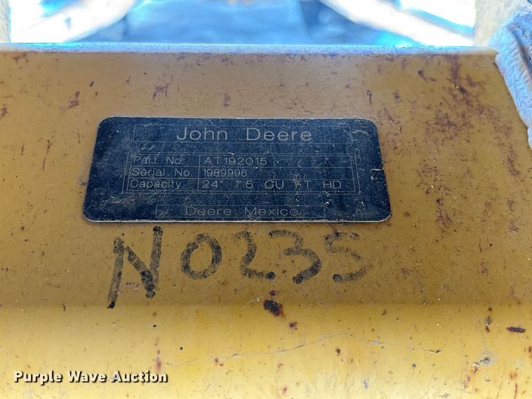 image for item DZ4678 2013 John Deere 410K backhoe