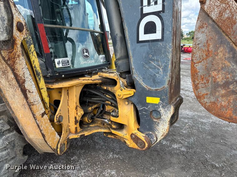 image for item DZ4678 2013 John Deere 410K backhoe