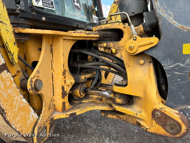 image for item DZ4678 2013 John Deere 410K backhoe