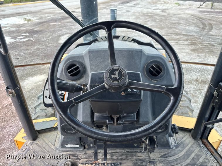 image for item DZ4678 2013 John Deere 410K backhoe