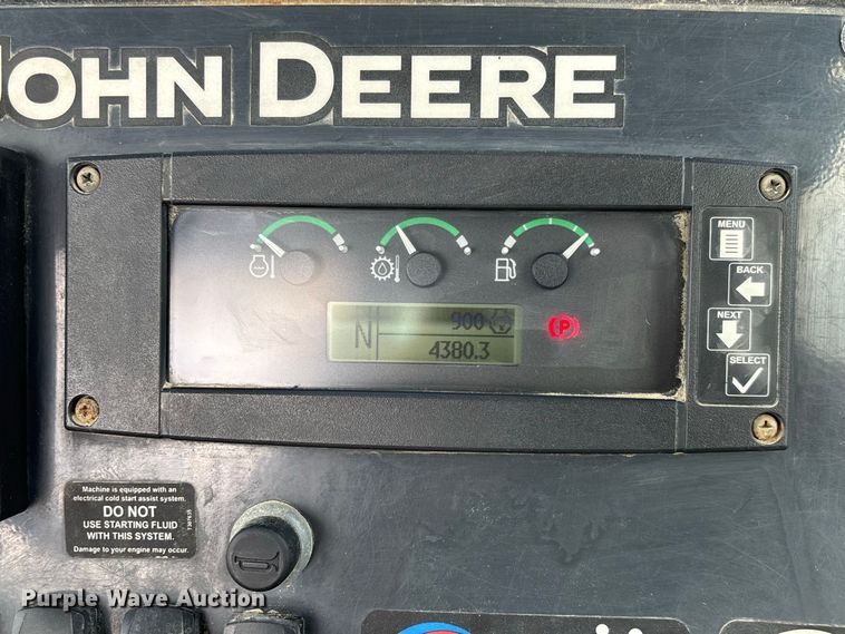 image for item DZ4678 2013 John Deere 410K backhoe