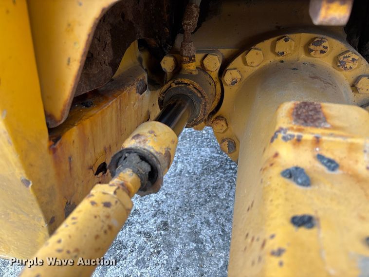 image for item DZ4678 2013 John Deere 410K backhoe