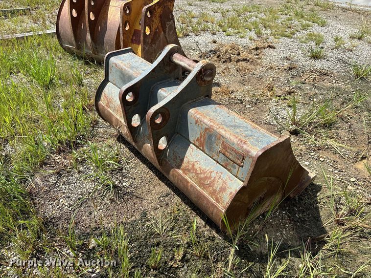 image for item DZ4678 2013 John Deere 410K backhoe