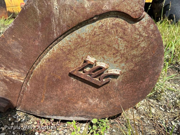 image for item DZ4678 2013 John Deere 410K backhoe