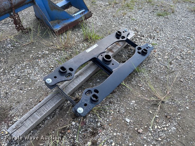 image for item DZ4679 Ford 5L029 gooseneck hitch mount