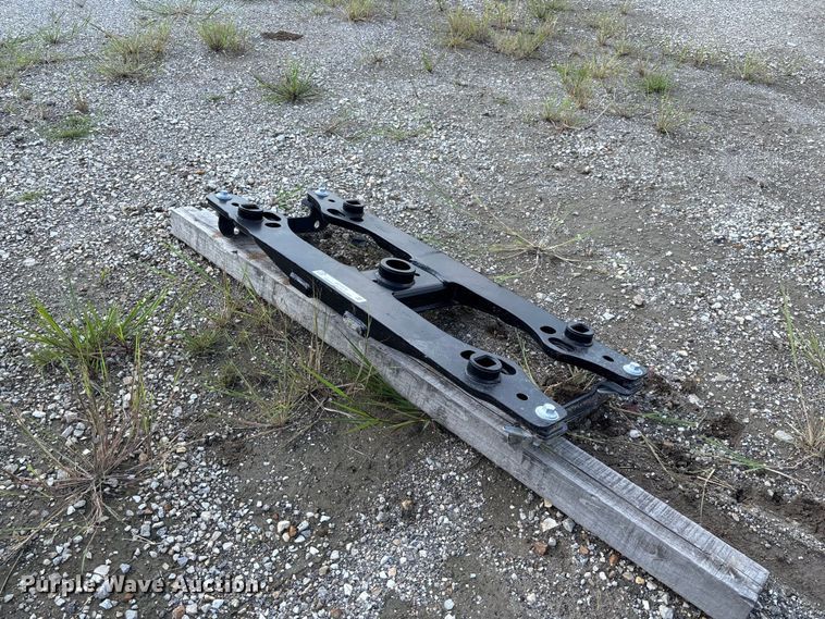 image for item DZ4679 Ford 5L029 gooseneck hitch mount