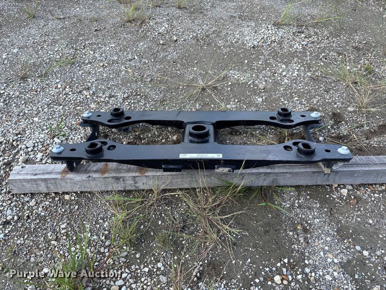 image for item DZ4679 Ford 5L029 gooseneck hitch mount