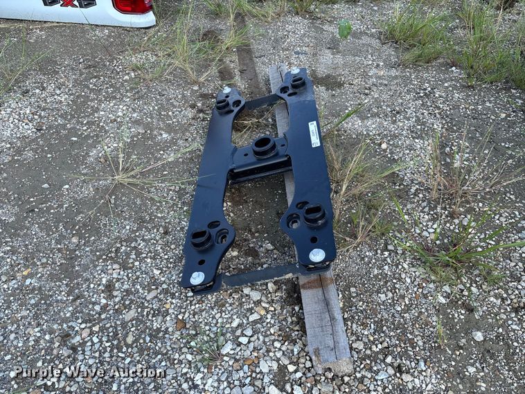 image for item DZ4679 Ford 5L029 gooseneck hitch mount