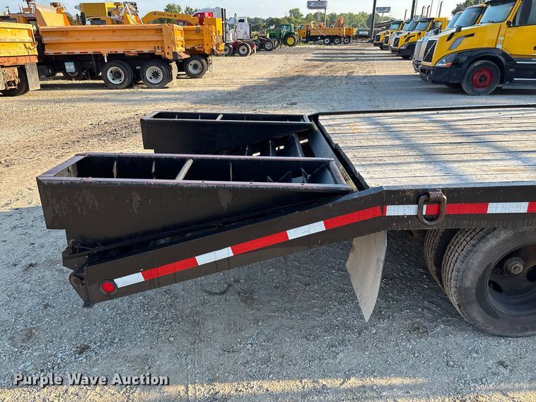 image for item DZ4681 1997 Towmaster OC-20 equipment trailer