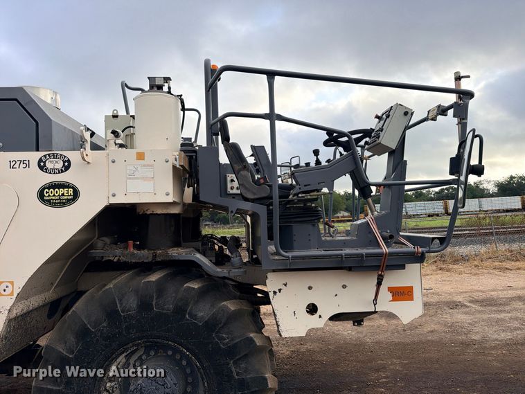 image for item ED5464 2014 Wirtgen WR2000XL soil stabilizer / reclaimer