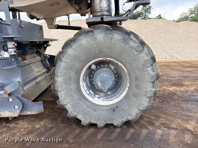 image for item ED5464 2014 Wirtgen WR2000XL soil stabilizer / reclaimer