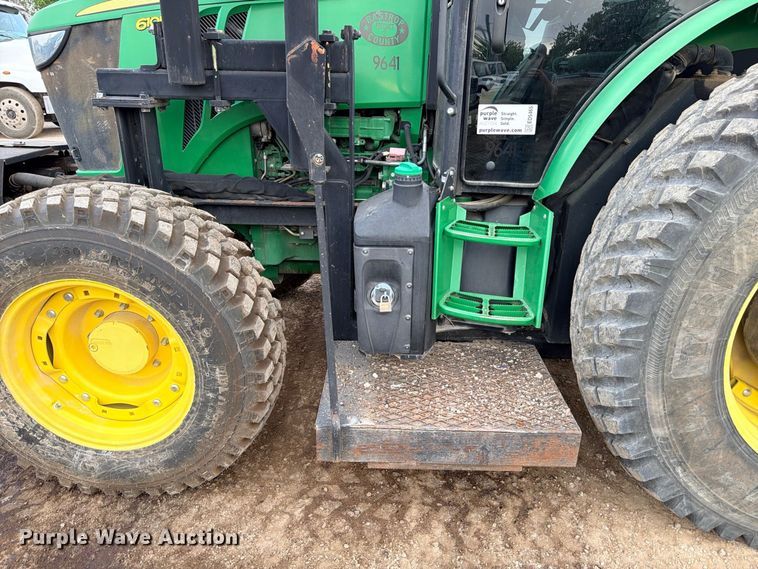 image for item ED5465 2017 John Deere 6105E MFWD tractor
