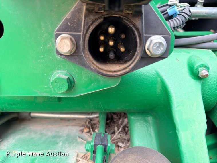 image for item ED5465 2017 John Deere 6105E MFWD tractor