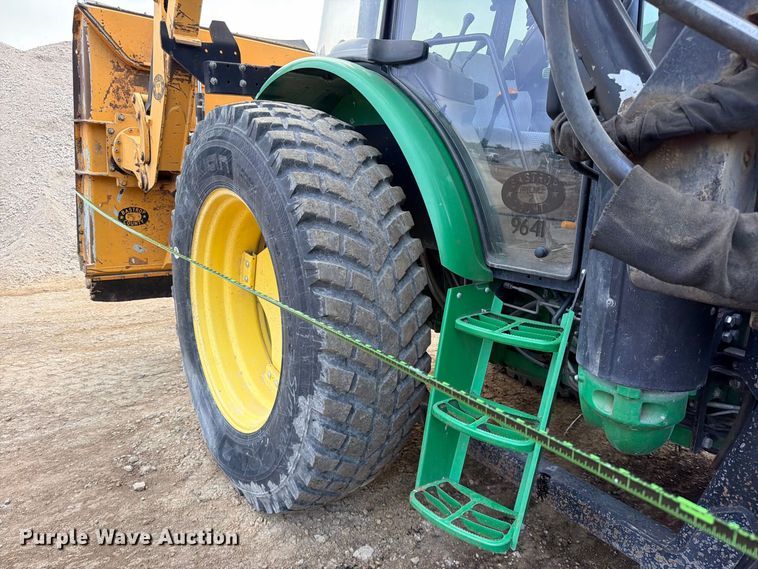 image for item ED5465 2017 John Deere 6105E MFWD tractor