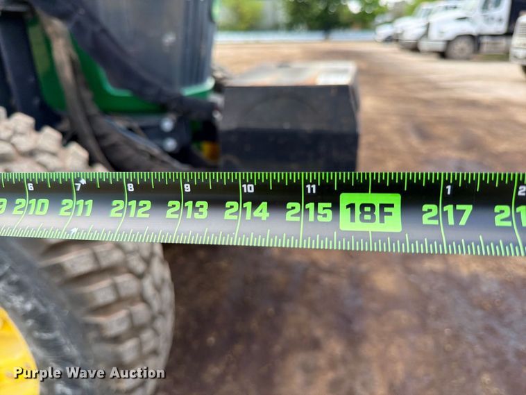 image for item ED5465 2017 John Deere 6105E MFWD tractor