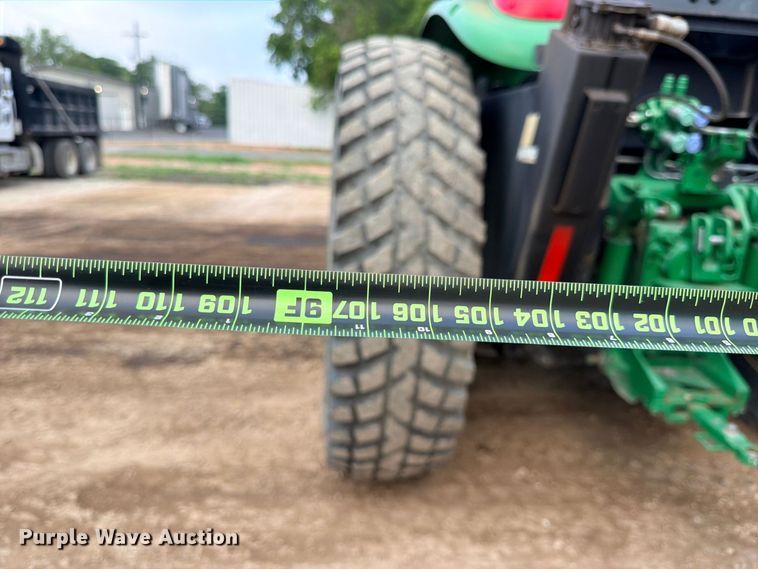 image for item ED5465 2017 John Deere 6105E MFWD tractor