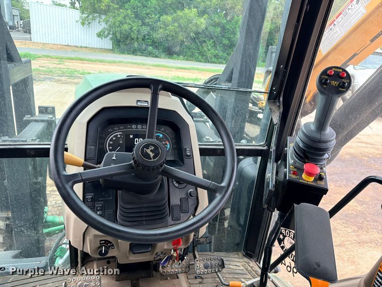 image for item ED5465 2017 John Deere 6105E MFWD tractor