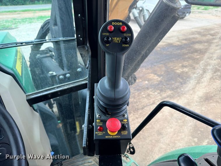 image for item ED5465 2017 John Deere 6105E MFWD tractor