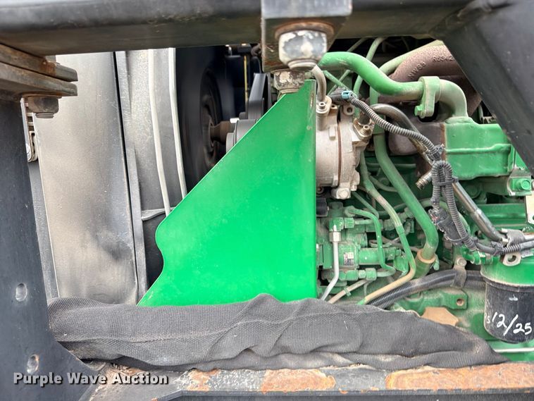 image for item ED5465 2017 John Deere 6105E MFWD tractor