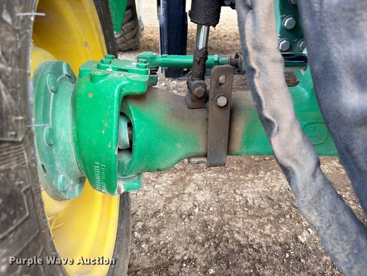 image for item ED5465 2017 John Deere 6105E MFWD tractor