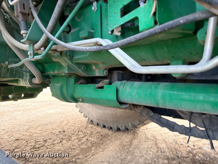 image for item ED5465 2017 John Deere 6105E MFWD tractor