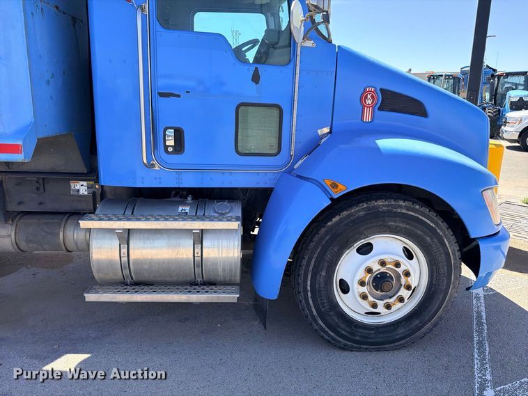 image for item ED5474 2008 Kenworth T300 dump truck