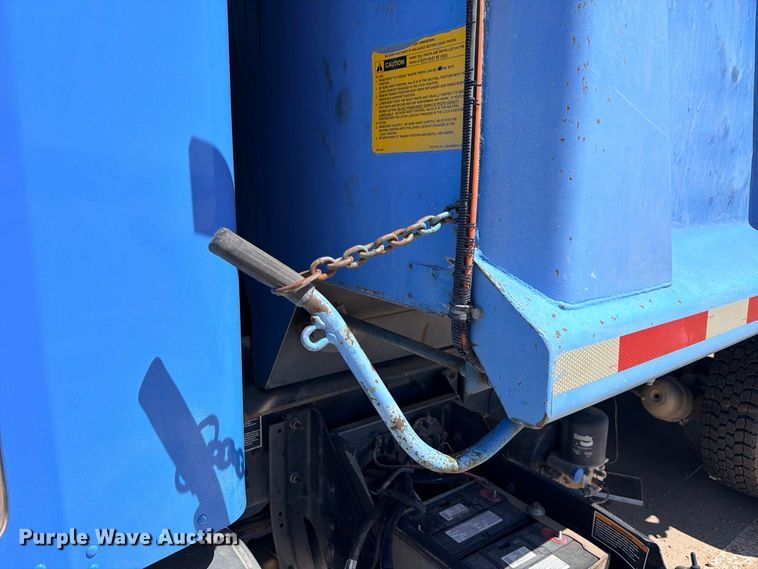 image for item ED5474 2008 Kenworth T300 dump truck