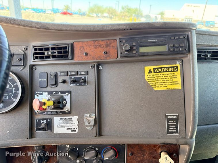 image for item ED5474 2008 Kenworth T300 dump truck