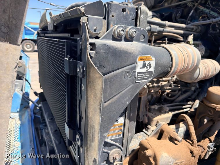 image for item ED5474 2008 Kenworth T300 dump truck