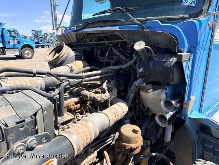 image for item ED5474 2008 Kenworth T300 dump truck