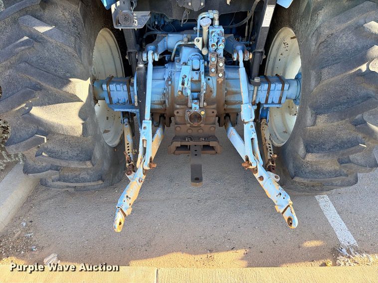 image for item ED5475 2001 New Holland TS110 tractor