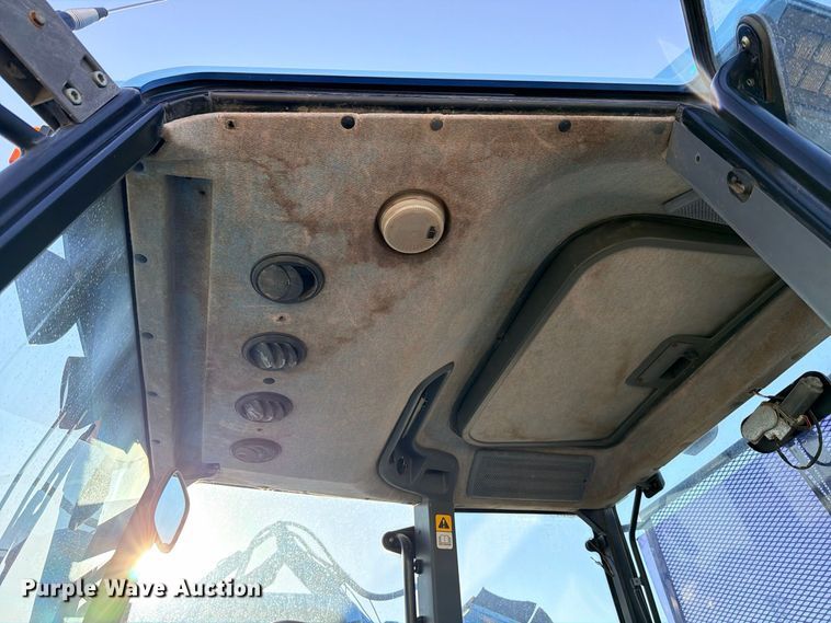 image for item ED5475 2001 New Holland TS110 tractor