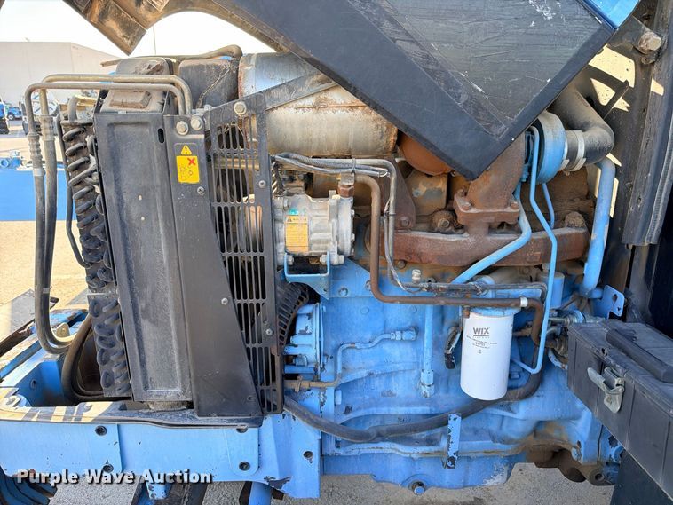 image for item ED5475 2001 New Holland TS110 tractor