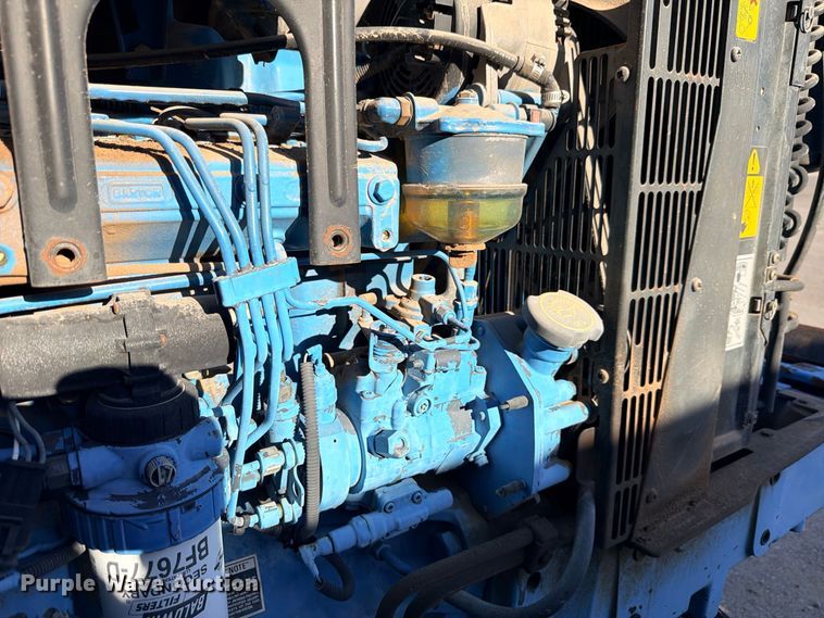 image for item ED5475 2001 New Holland TS110 tractor