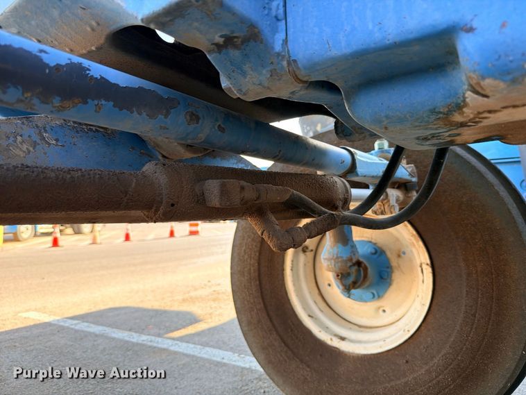 image for item ED5475 2001 New Holland TS110 tractor