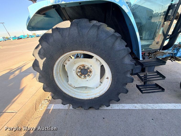 image for item ED5475 2001 New Holland TS110 tractor