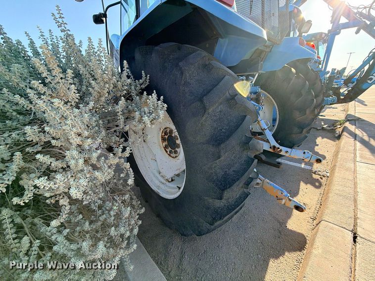 image for item ED5475 2001 New Holland TS110 tractor