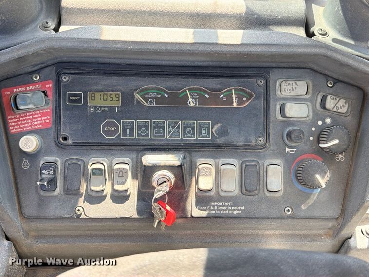 image for item ED5476 2006 John Deere 310SG backhoe
