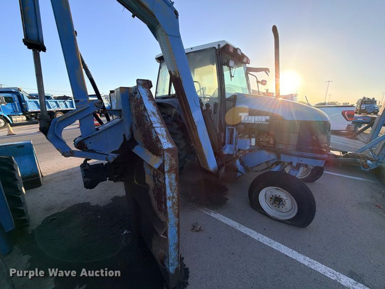 image for item ED5477 New Holland T5100 tractor