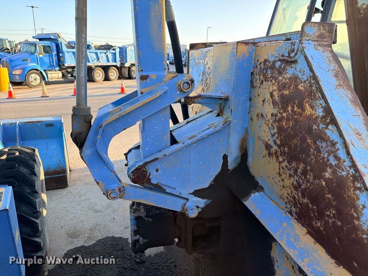 image for item ED5477 New Holland T5100 tractor
