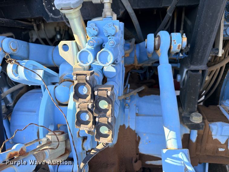 image for item ED5477 New Holland T5100 tractor