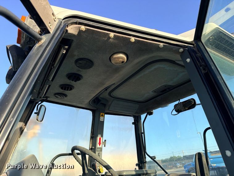 image for item ED5477 New Holland T5100 tractor
