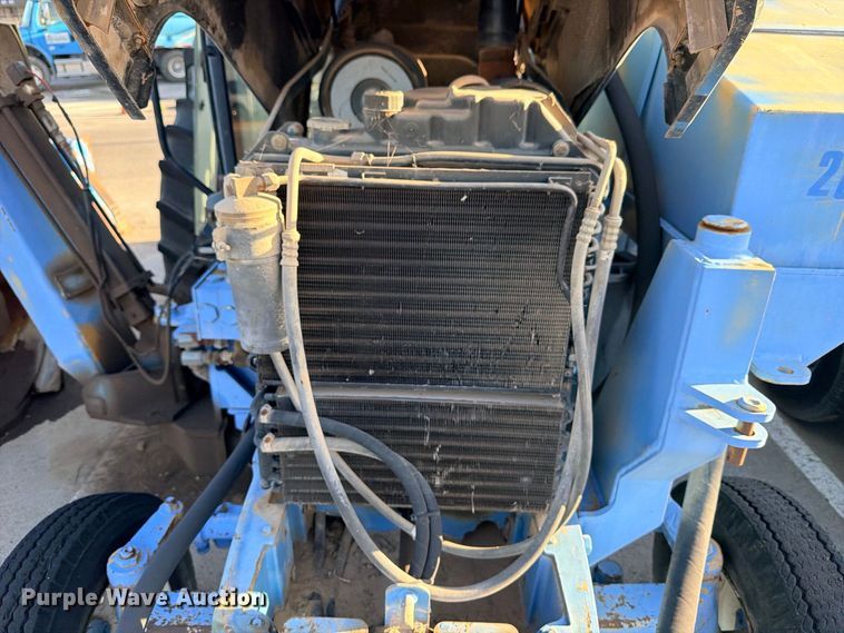 image for item ED5477 New Holland T5100 tractor
