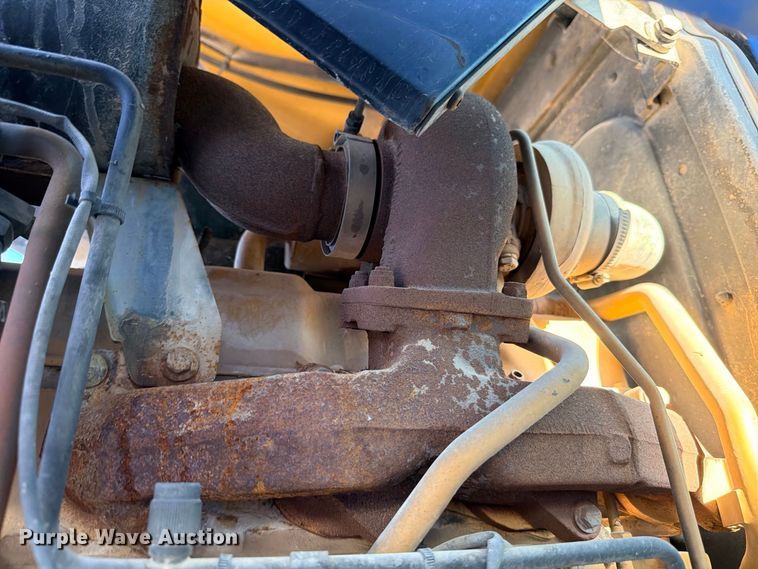 image for item ED5477 New Holland T5100 tractor